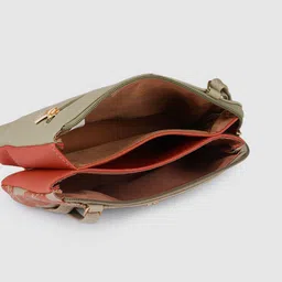 Baggit Green Printed Sling Bag image 4