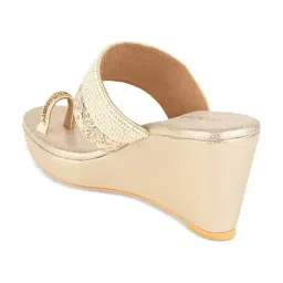 Rocia by Regal Women's Gold Toe Ring Wedges image 5
