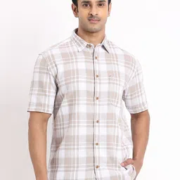 Indian Terrain Men Classic Slim Fit Checked Spread Collar Pure Cotton Casual Shirt-picture-31