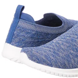 bata Women Pull On Sneaker Shoes image 3