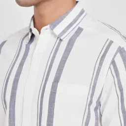 Peregrine By Pantaloons White Cotton Regular Fit Striped Shirt image 5