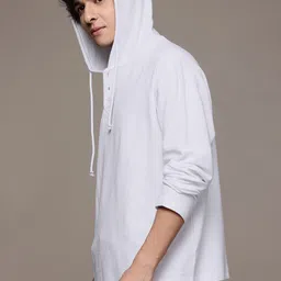 The Roadster Lifestyle Co. Men Hooded Sweatshirt image 2