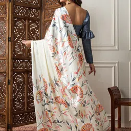 Sangria Printed Saree With Blouse Piece image 3