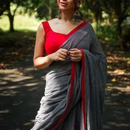 Bengal S Colourblocked Saree With Tasselled Border image 4