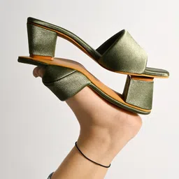 Shoetopia Solid Heeled Sandals - Green-picture-27