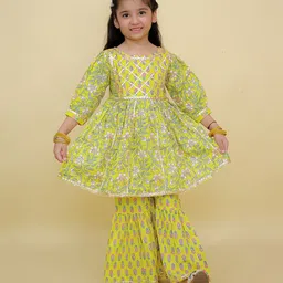 The Mom Store Cotton Knit Three Fourth Sleeves Floral Printed Gota Lace Embellished Kurti Sharara Set - Multi Colour-picture-31