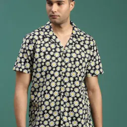 Showoff Black Cotton Relaxed Fit Floral Shirts-image-27