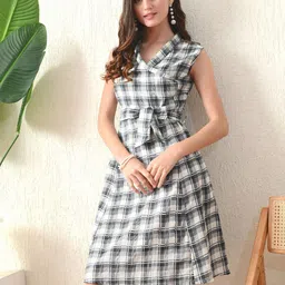 DECKEDUP Checked Dress-picture-33