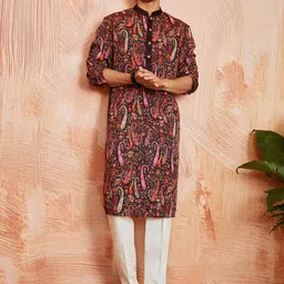 VASTRAMAY Men Printed Crepe Kurta image 5
