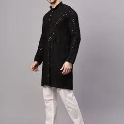 VIBEPRINT Men Embellished Sequinned Kurta image 3