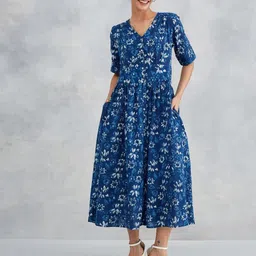 Fabindia Dabu Print V-Neck Roll-Up Sleeves Cotton Fit & Flare Midi Dress-picture-23