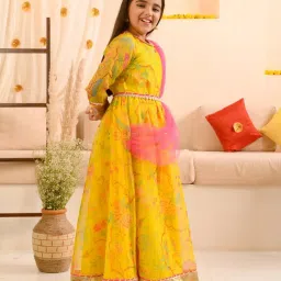 Pspeaches Girls Yellow Regular Fit Printed Fusion Set image 3