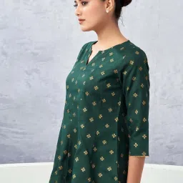 SELVIA Green Printed Top image 3
