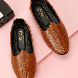 Tiny Bugs Threadwork Designed Mojaris - Tan-picture-10