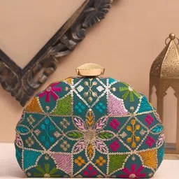 ARTKLIM Floral Embroidered Sequinned Box Clutch image 5