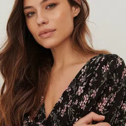 R.Code by The Roadster Life Co. Women Floral Printed Puff Sleeve Tiered Wrap Midi Dress image 4