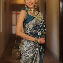 Vmdesigns Floral Woven Design Zari Saree with Blouse Piece image 3