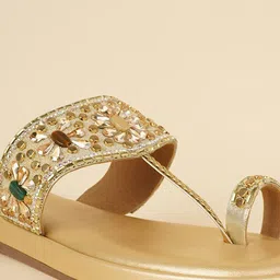 Rubeezz Women Embellished Party One Toe Flats image 3