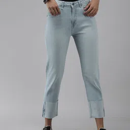 Roadster Women Blue Slim Fit Light Fade Stretchable Cropped Jeans-image-50