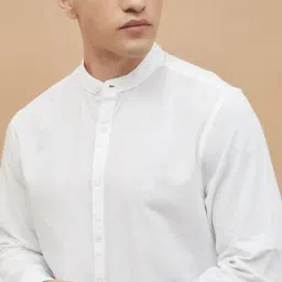 Fame Forever By Lifestyle White Cotton Regular Fit Shirt image 4