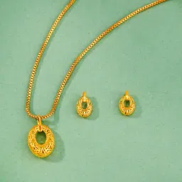 P.N.Gadgil Jewellers 18K Filigree Grace Gold Pendant Set for Kids-image-32