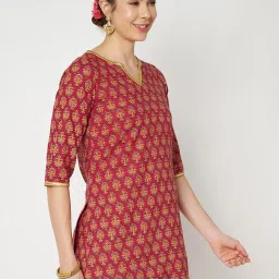 Studiorasa Maroon Maroon Regular Fit Printed Kurti image 4