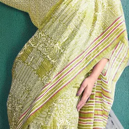 Saree Mall Green Printed Sarees With Unstitched Blouse image 4
