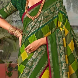 Saree Mall Green Printed Sarees With Unstitched Blouse image 4
