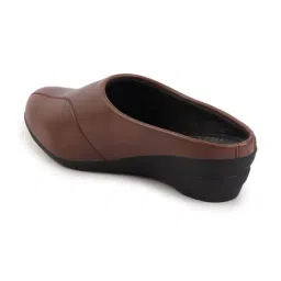 Fausto Women's Brown Mule Wedges image 4