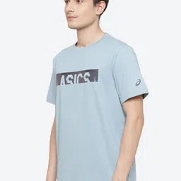 ASICS Foil Print Cropped  Gpx SS  Men Blue Typography  Printed Raw Edge Training T-shirt image 3