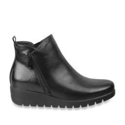 Mochi Women's Black Wedge Booties-picture-28