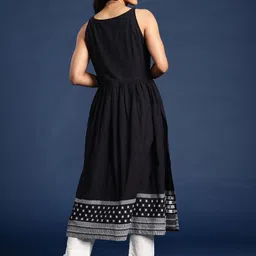 Taavi Woven Legacy Pure Cotton A-Line Kurta image 3