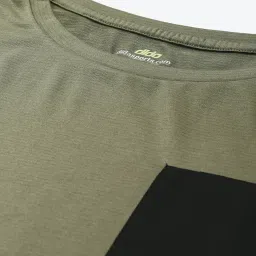 Dida Green Polyster Regular Fit Solid T-Shirt image 4