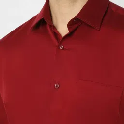 Van Heusen Red Cotton Regular Fit Shirt image 4