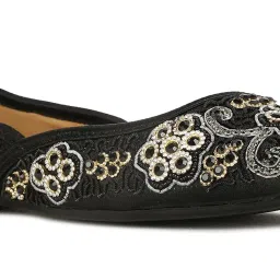 Bata Women's QUINN E 23 Black Flat Ballets image 4