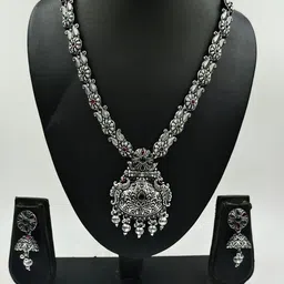 Women Click Sliver-Plated Stone-Studded & Beaded Jewellery Set-image-79