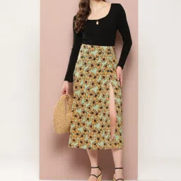Qurvii Pista Green Floral Midi Skirt image 4
