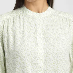 Levi's White & Green Printed Shirt image 4