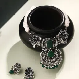 Priyaasi Oxidized Pearls and Green Beads Jewellery Set-image-10