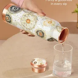 Borosil 950 ml Thirtha Series Vesta Design Copper Bottle image 4