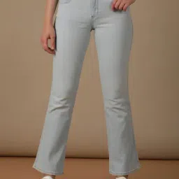 Wrangler Light Blue Relaxed Fit Mid Rise Jeans-image-18