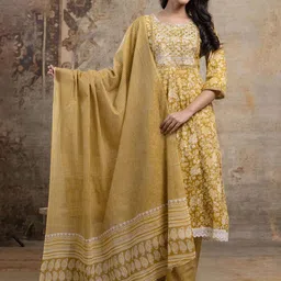 SINGNI Women Floral Printed Regular Pure Cotton Kurta with Trousers & With Dupatta image 5