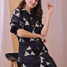 Saanjh Printed Shirt Collar Top With Trousers Co-Ords-picture-12