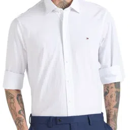 Tommy Hilfiger White & Light Blue Printed Regular Fit Shirt-image-32