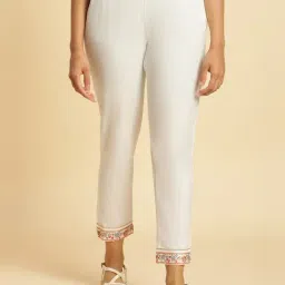 Ecru Solid Slim Pants With Kota Border-image-6