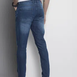 The Indian Garage Co Men Relaxed Fit Low Distress Light Fade Stretchable Jeans image 3