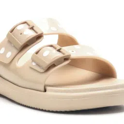 Asian Women's FEMINA-10 Beige Casual Sandals image 5