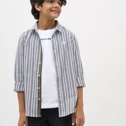 Jack & Jones Junior Boys Vertical Striped Spread Collar Pure Cotton Casual Shirt-picture-34
