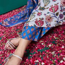 BAPS Women Ethnic Motifs Printed Regular Kurta with Trousers & Dupatta image 5