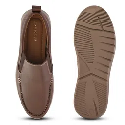 INVICTUS Men Textured Round Toe Formal Loafers image 3